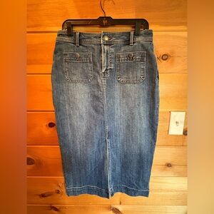 Talbots Blue Denim Skirt With Front Slit Size 6 NWT